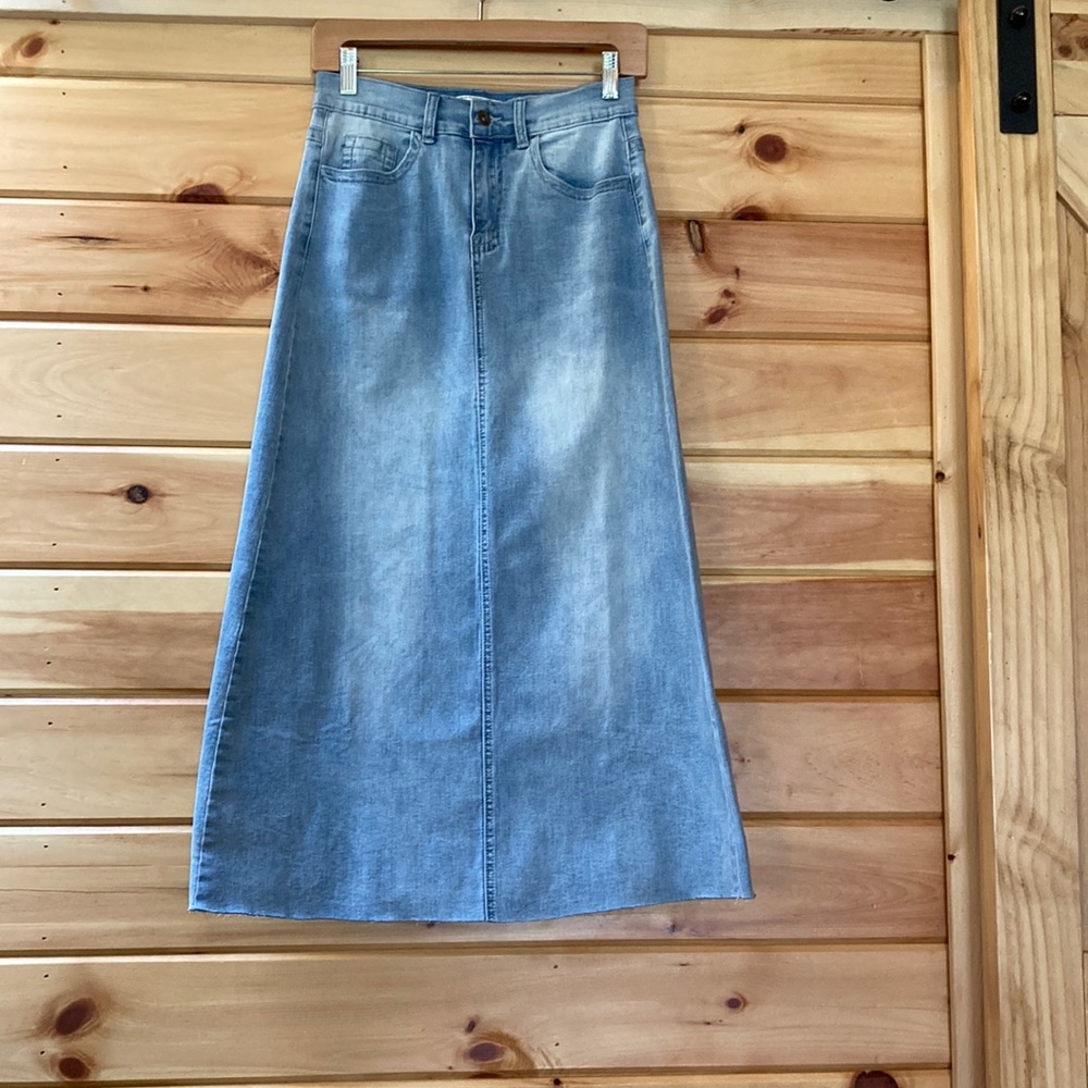THE MAIN STREET EXCHANGE WOMEN JEAN SKIRT